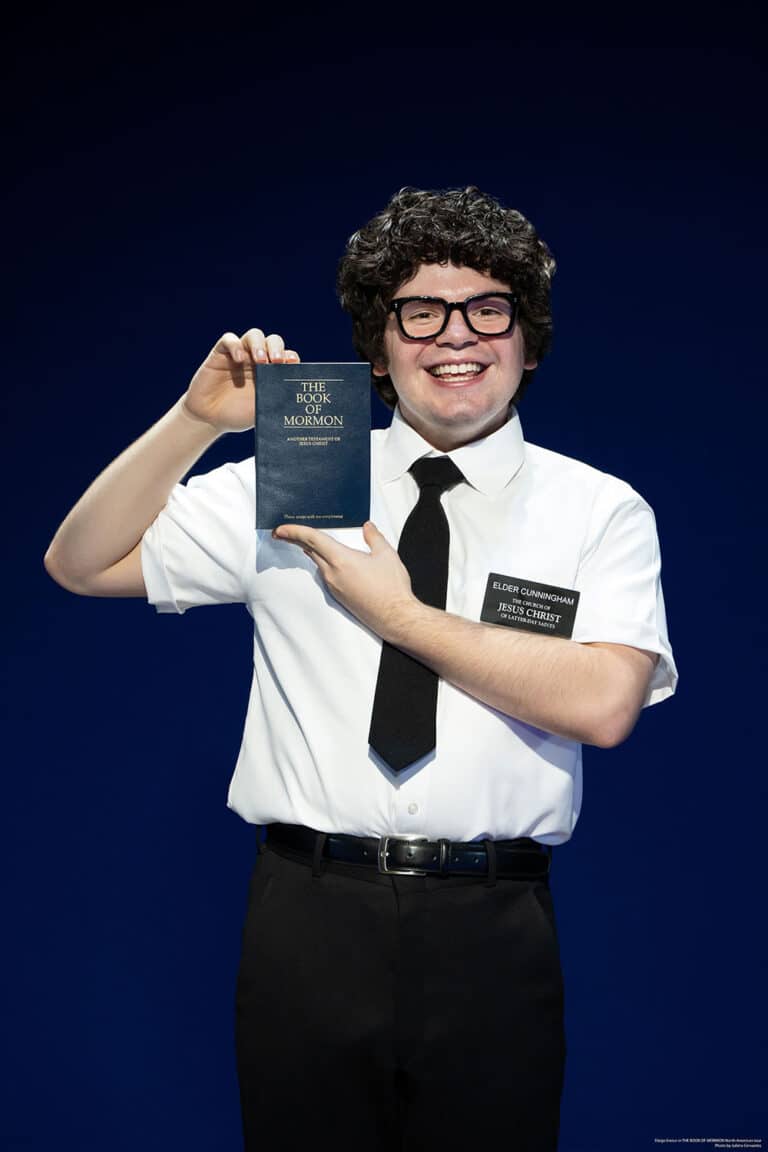 2.-Diego-Enrico-in-THE-BOOK-OF-MORMON-North-American-tour_Photo-by-Julieta-Cervantes-